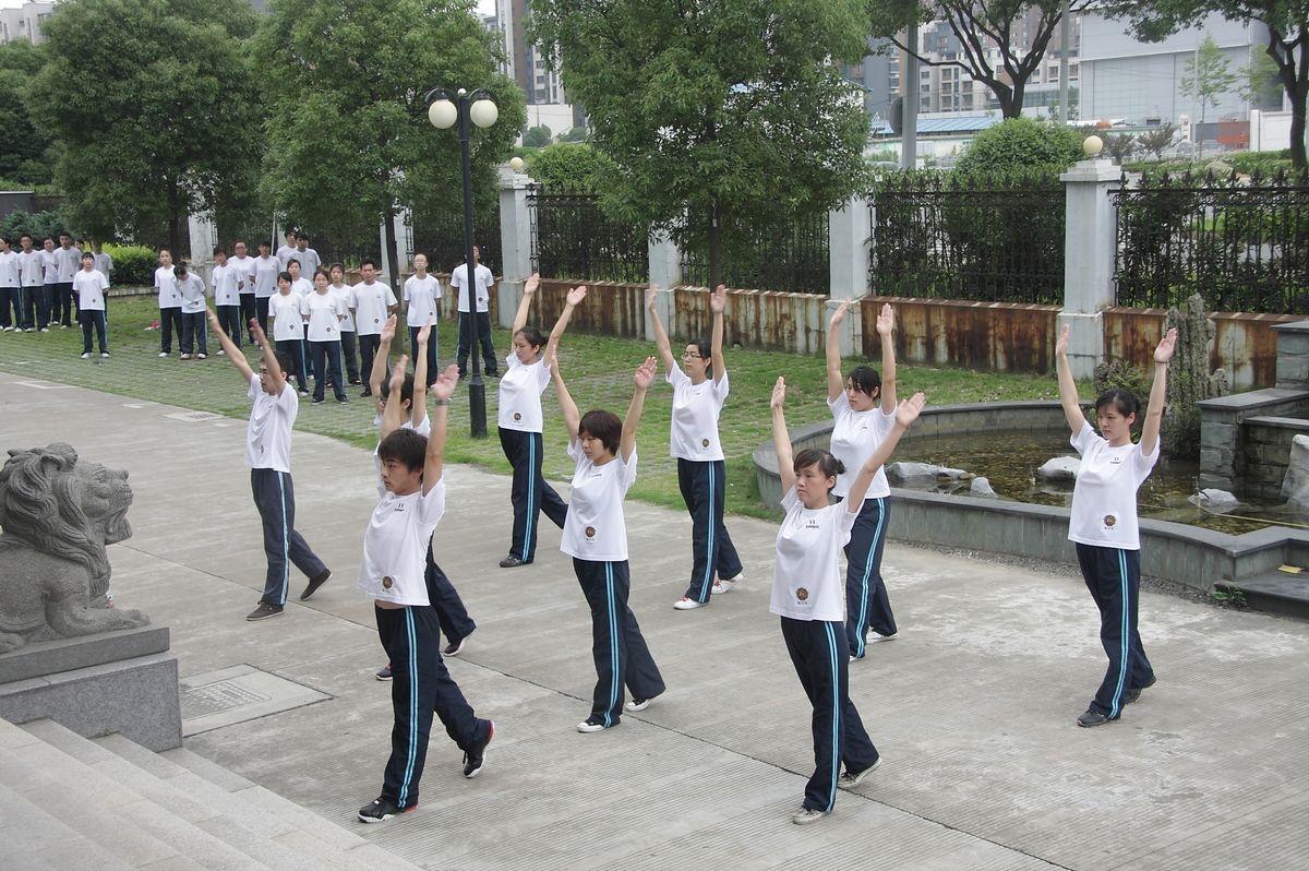 盛威国际晨练文化比赛.jpg